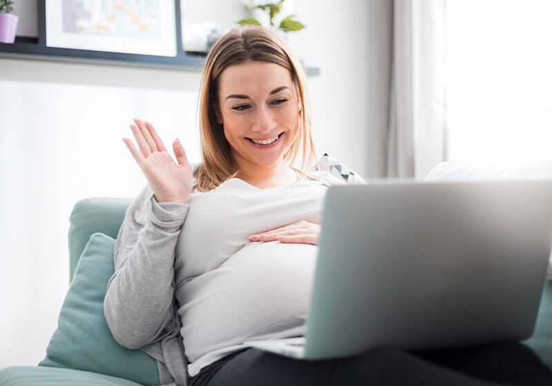 pregnant-woman-on-call