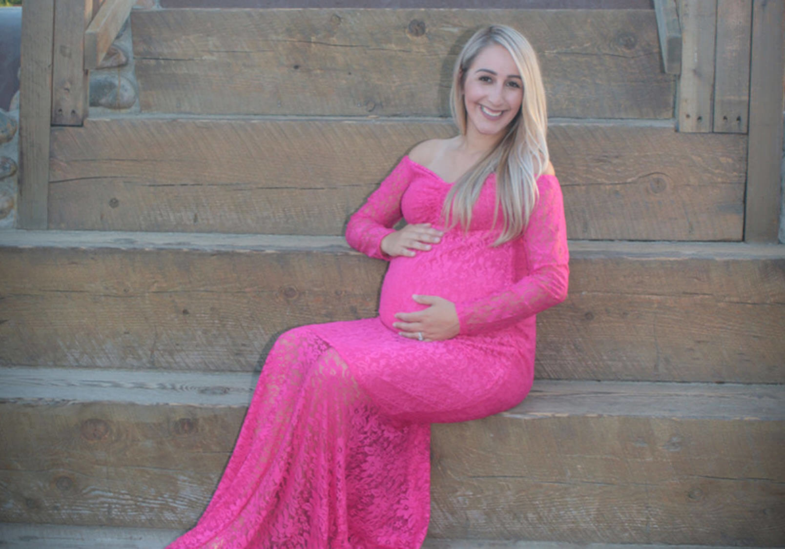 testimonial-pink-dress